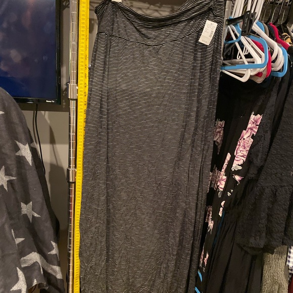 Maurices Black & White Stripe Maxi Skirt NWT - Picture 2 of 5